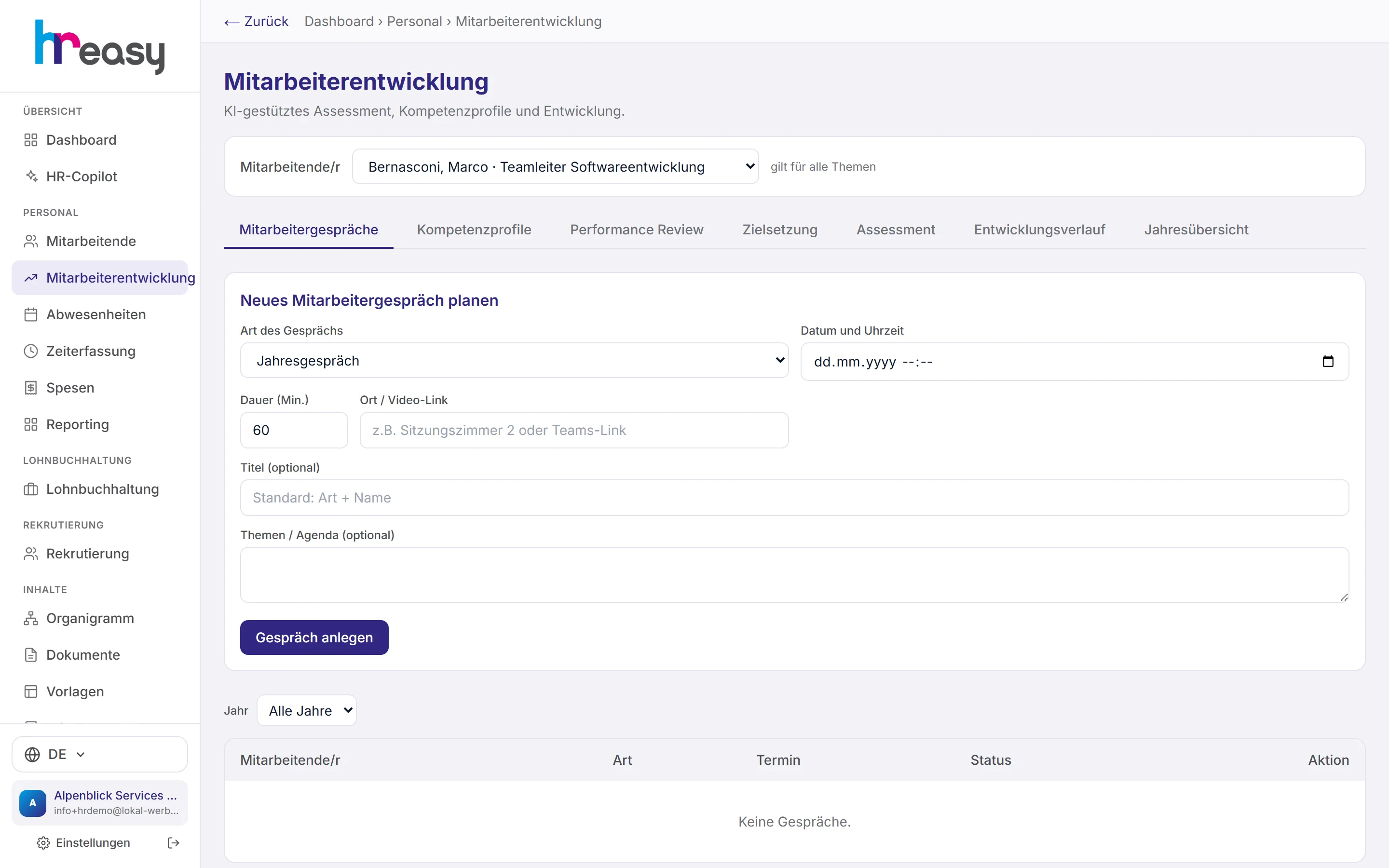 Formular für ein neues Mitarbeitergespräch mit Art, Datum, Ort und Agenda